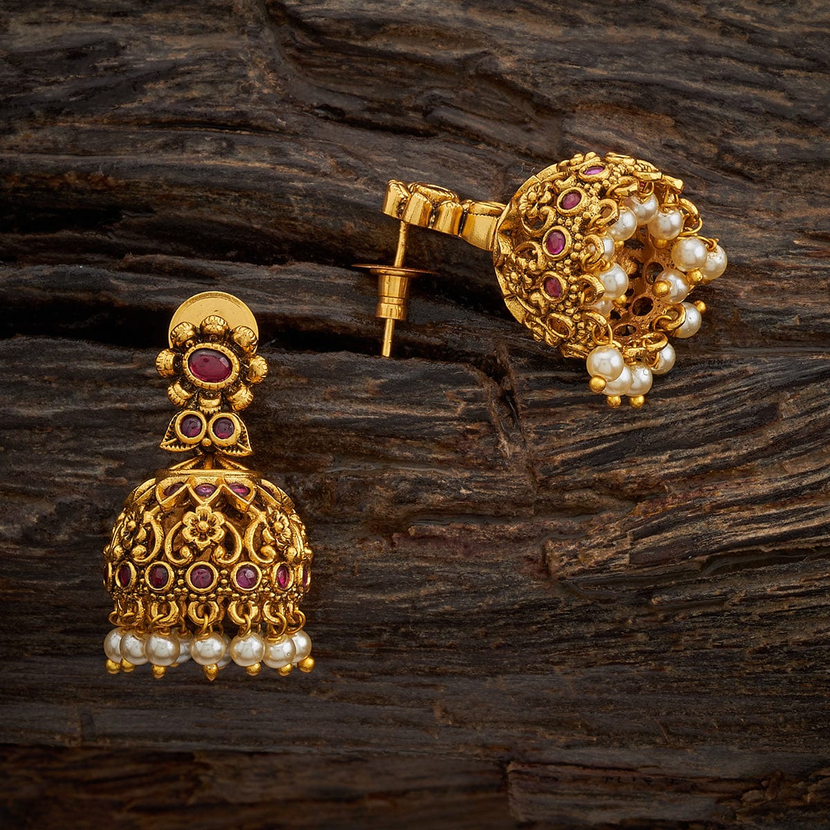 Amrapali Jewels - Style our traditional gold earrings with a bold gold,  diamond and tourmaline necklace. #AmrapaliJewels #Heirloom #IndianArtefacts  #Traditions #HandmadeJewelry #GoldJewellery #Maharani #MaharanisOfIndia  #AntiqueJewelry | Facebook
